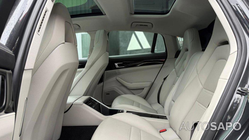 Porsche Panamera 4 E-Hybrid de 2020