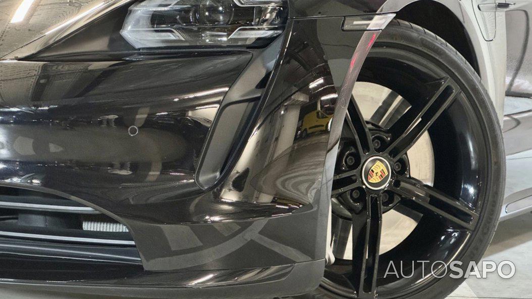 Porsche Taycan Turbo de 2020