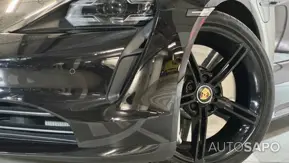 Porsche Taycan Turbo de 2020