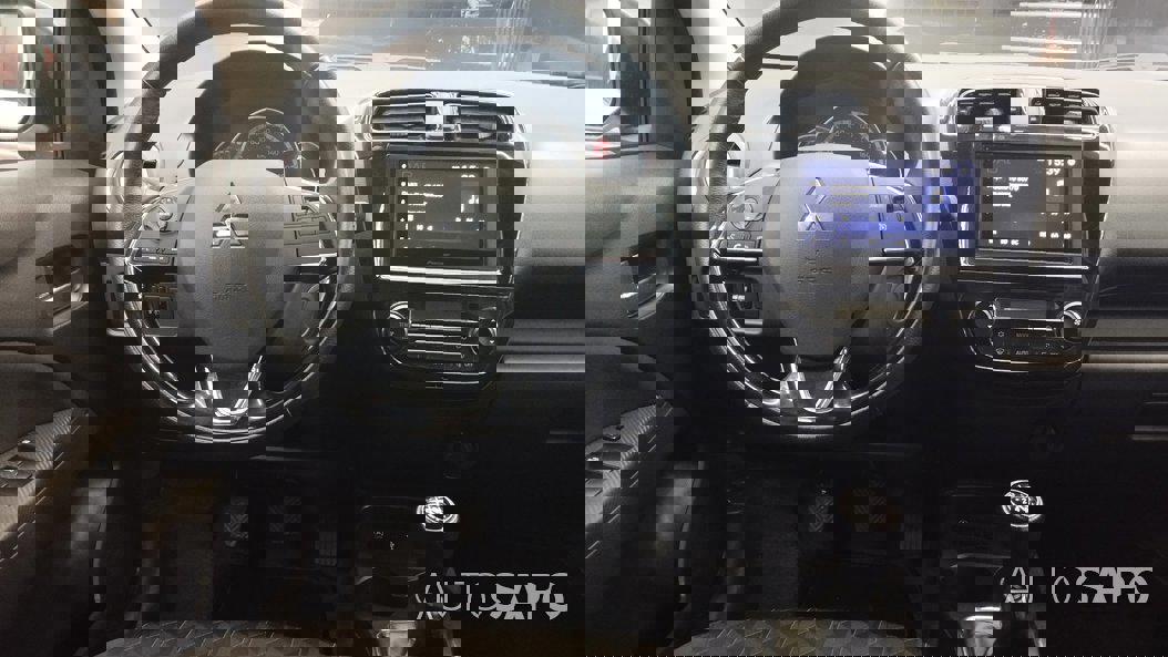 Mitsubishi Space Star 1.2 Intense Connect Edition de 2024