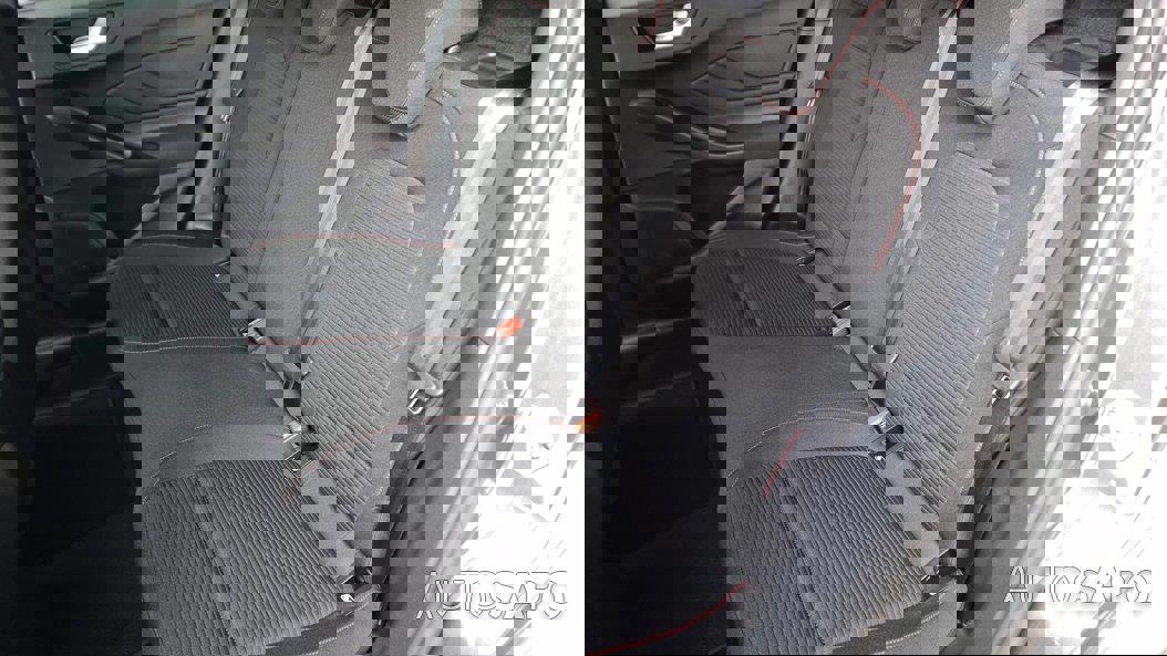 Ford Focus 1.0 EcoBoost MHEV ST-Line de 2025