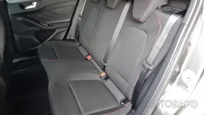 Ford Focus 1.0 EcoBoost MHEV ST-Line de 2025