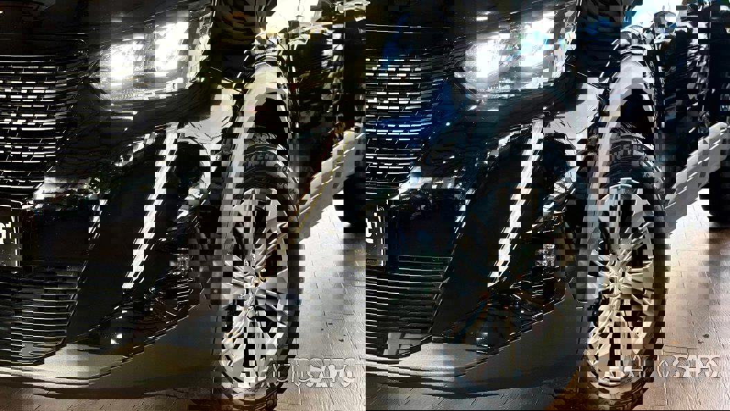 Peugeot 2008 1.2 PureTech Active Pack EAT8 de 2021