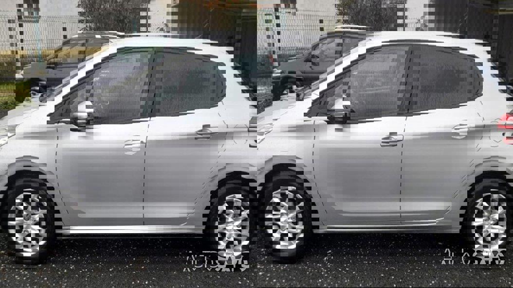 Peugeot 208 de 2015