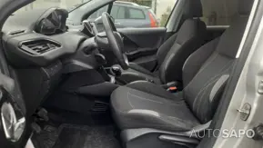 Peugeot 208 de 2015