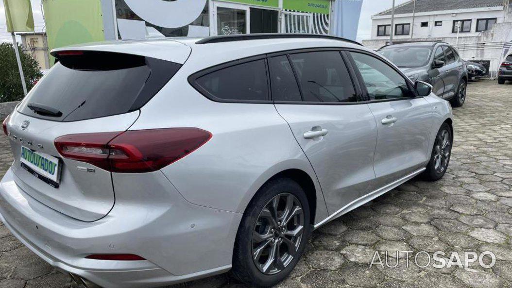 Ford Focus 1.0 EcoBoost ST-Line X de 2023