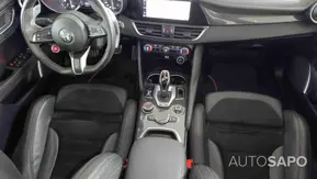 Alfa Romeo Giulia 2.9 Bi-Turbo Quadrifoglio AT8 de 2021