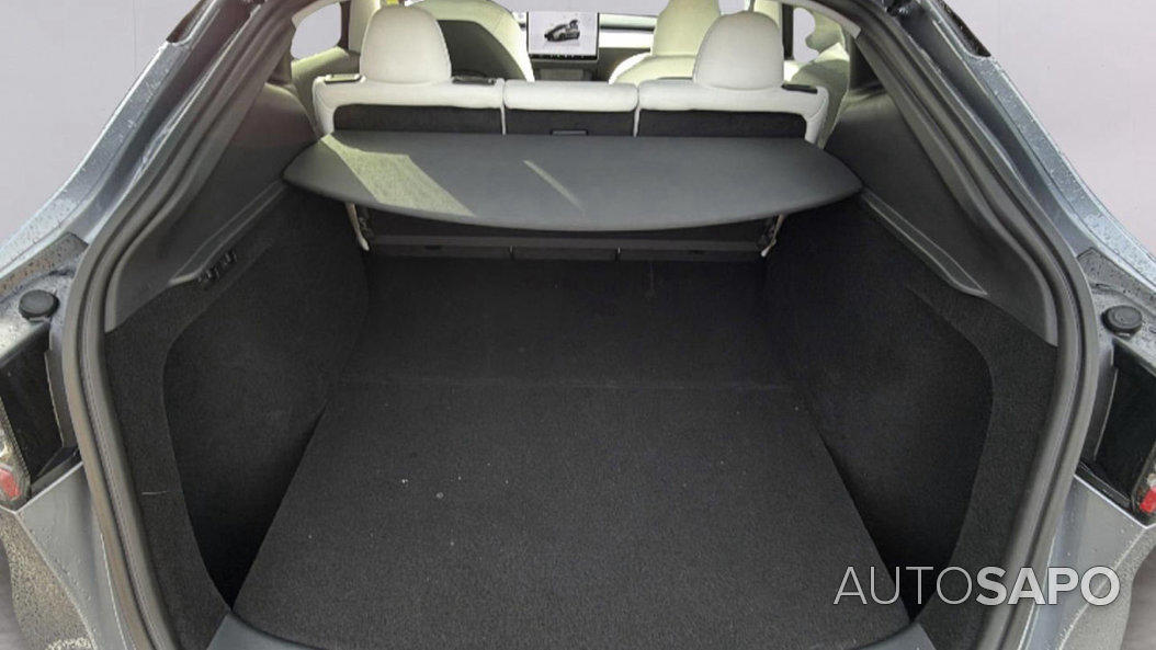 Tesla Model Y Long-Range RWD de 2024