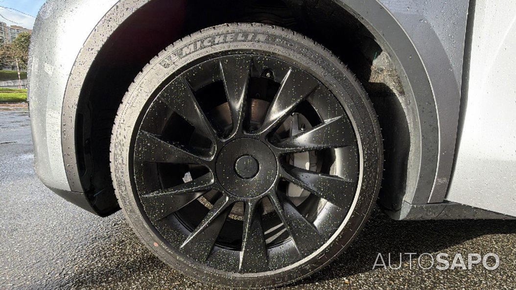 Tesla Model Y Long-Range RWD de 2024