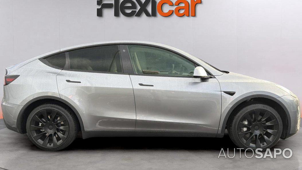 Tesla Model Y Long-Range RWD de 2024