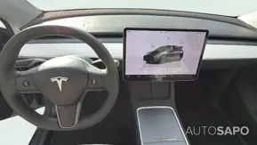 Tesla Model Y Long-Range RWD de 2024