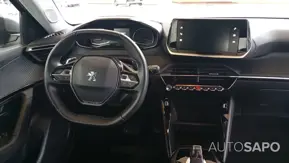 Peugeot 2008 1.2 PureTech Active Pack EAT8 de 2021