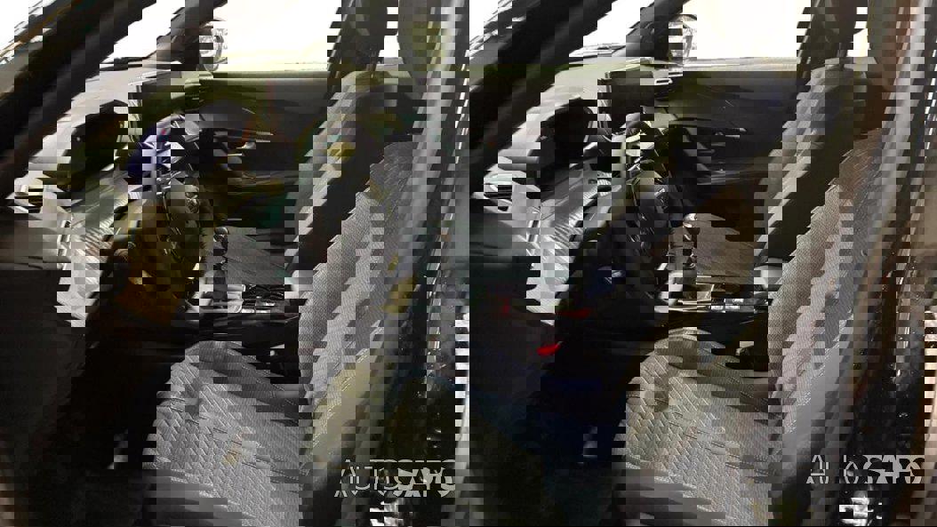 Peugeot 2008 1.2 PureTech Allure de 2025