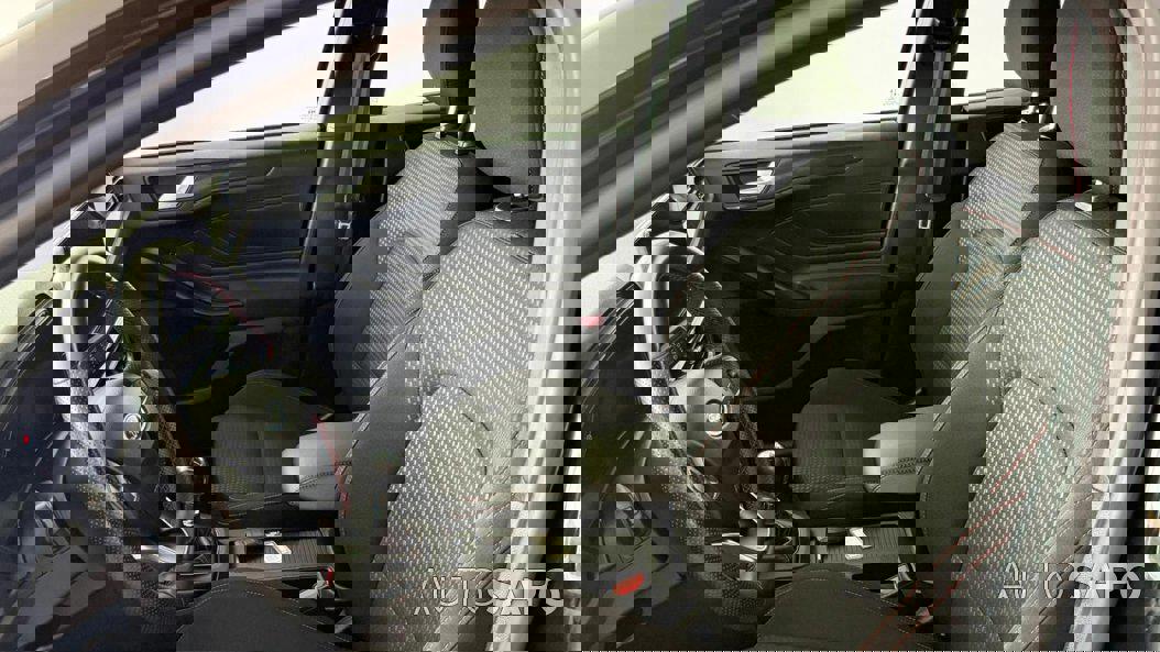 Ford Focus 1.0 EcoBoost MHEV ST-Line de 2023