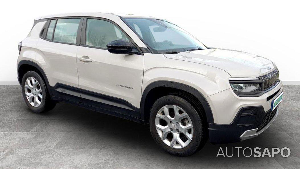 Jeep Avenger 1.2 GSE T3 Altitude de 2024