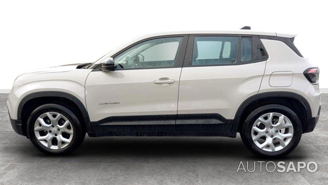 Jeep Avenger 1.2 GSE T3 Altitude de 2024