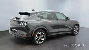 Ford Mustang Mach-E de 2023