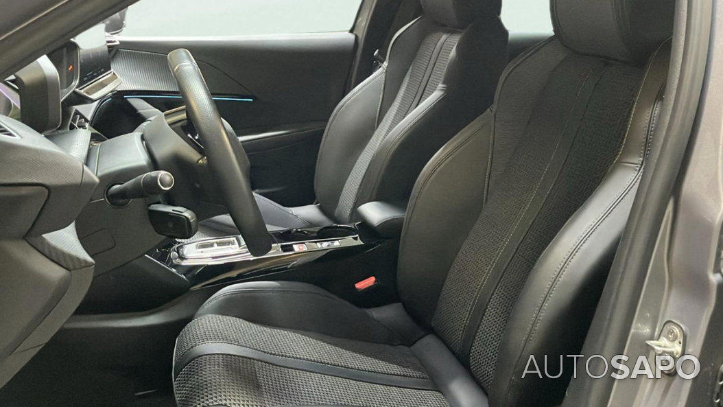 Peugeot E-208 de 2025