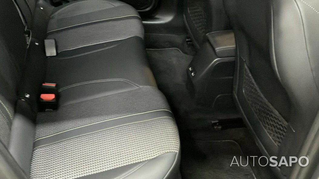 Peugeot E-208 de 2025