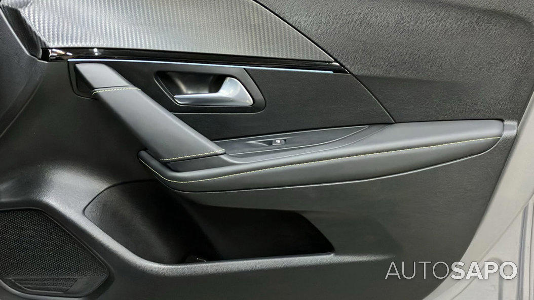 Peugeot E-208 de 2025