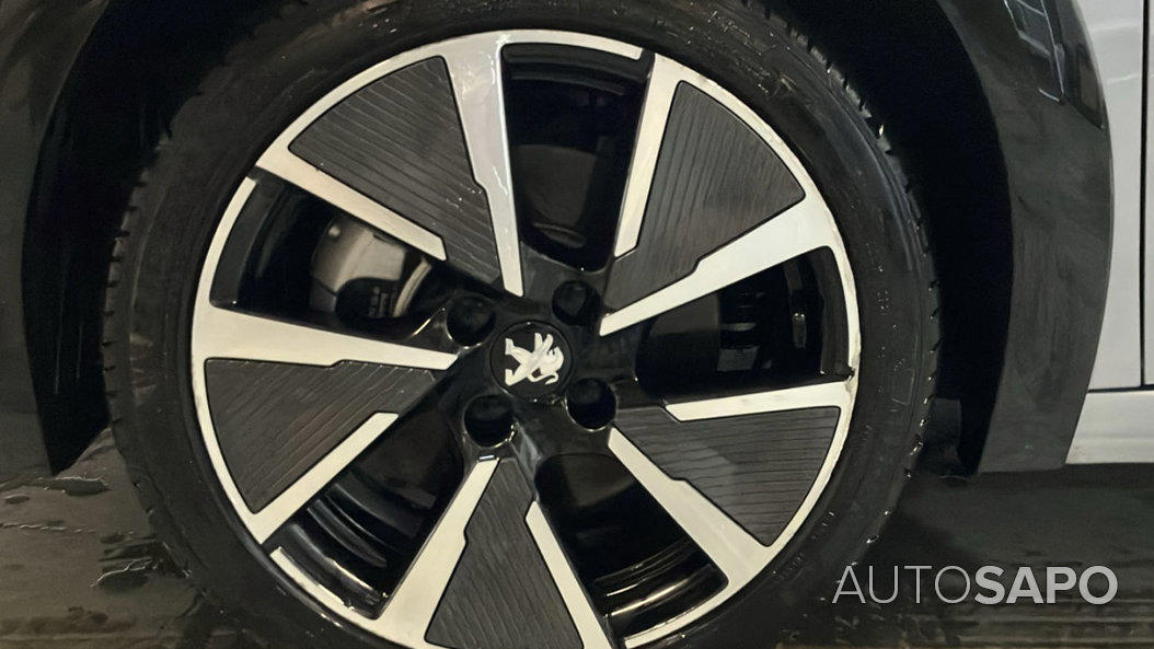 Peugeot E-208 de 2025