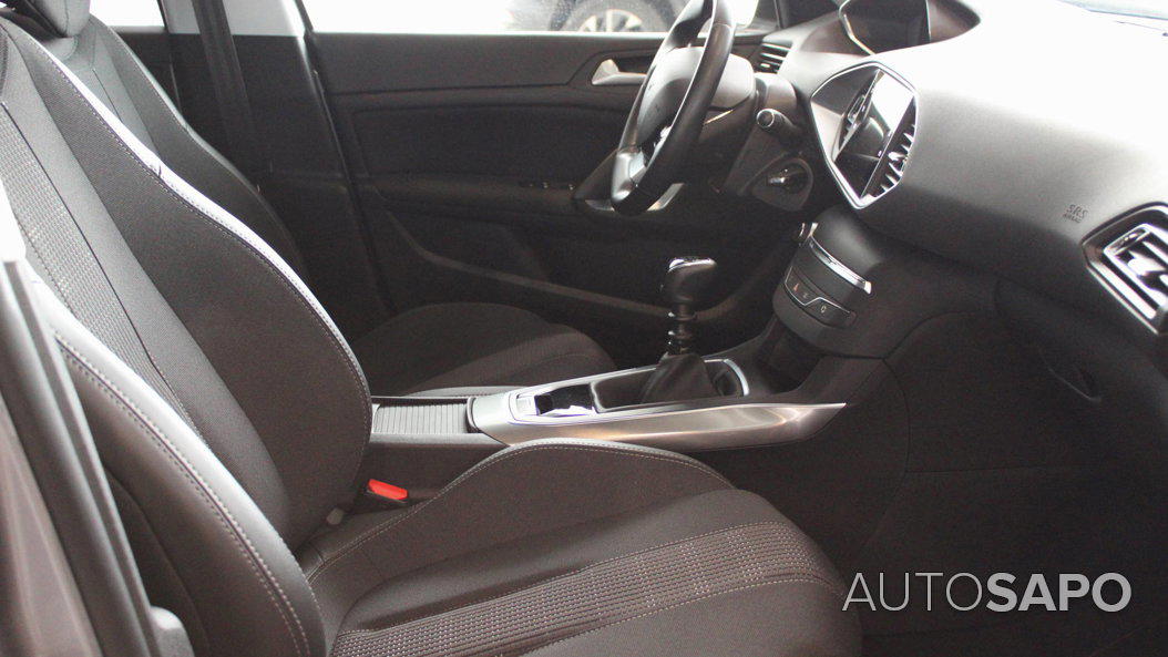 Peugeot 308 1.6 BlueHDi Allure de 2021