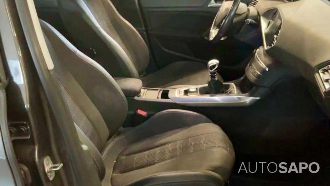 Peugeot 308 1.2 PureTech Allure de 2019