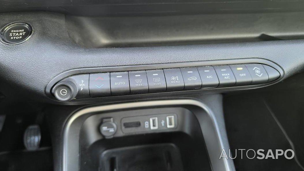 Jeep Avenger 1.2 GSE T3 Altitude de 2024