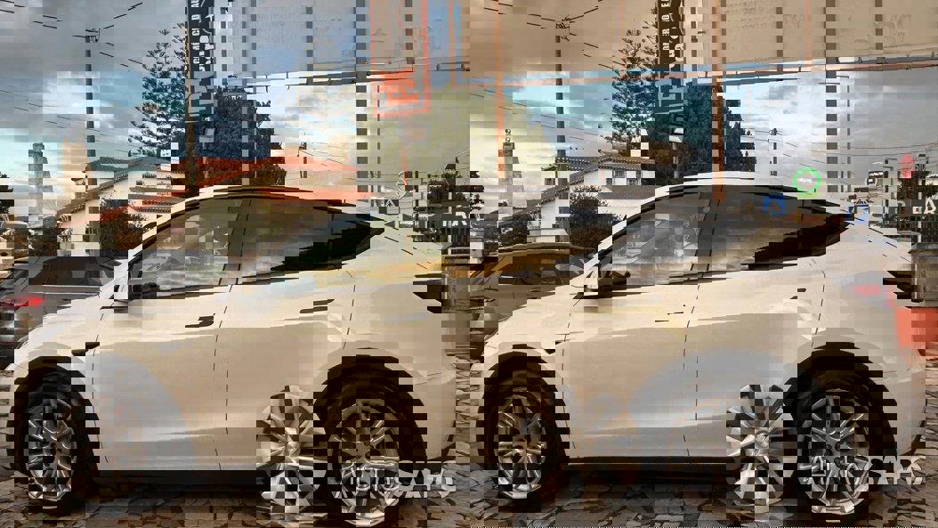 Tesla Model Y Standard RWD de 2023