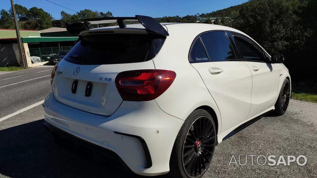 Mercedes-Benz Classe A 45 AMG 4-Matic de 2016