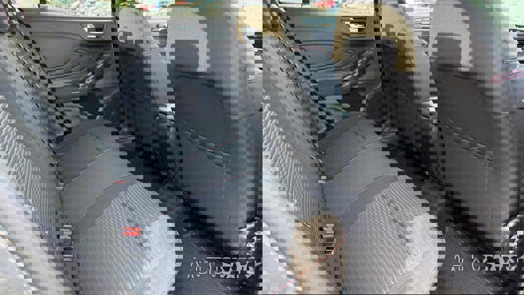 Ford Focus 1.0 EcoBoost MHEV ST-Line de 2025