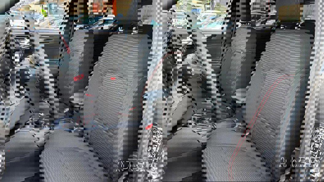 Ford Focus 1.0 EcoBoost MHEV ST-Line de 2025