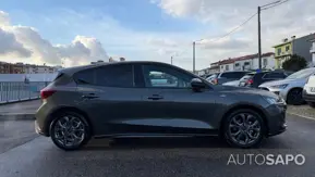 Ford Focus 1.0 EcoBoost MHEV ST-Line de 2025