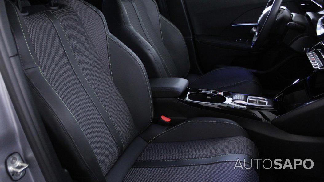 Peugeot e-2008 de 2025