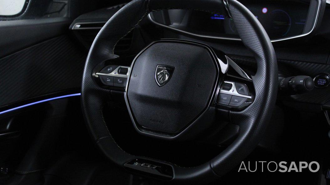 Peugeot e-2008 de 2025