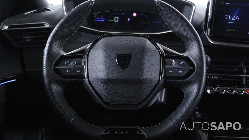 Peugeot e-2008 de 2025