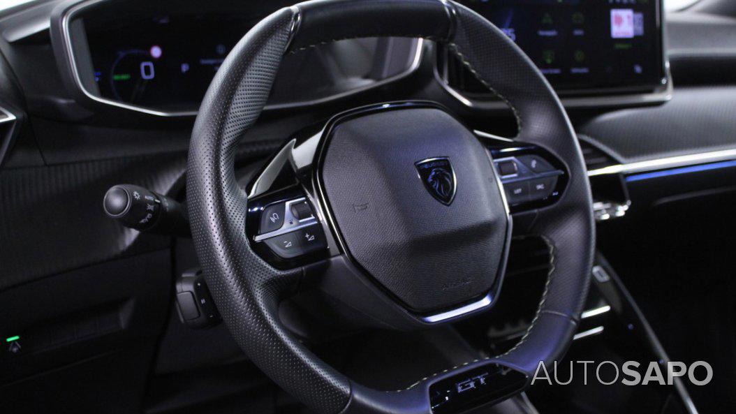 Peugeot e-2008 de 2025