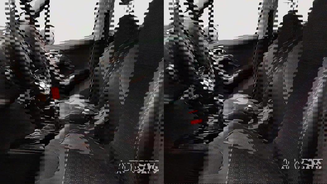 Peugeot 2008 1.2 PureTech Allure EAT6 de 2018