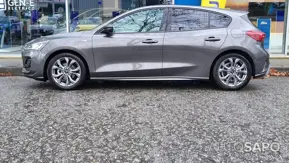 Ford Focus 1.0 EcoBoost MHEV ST-Line X de 2024