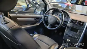 Mercedes-Benz 180 2.4 D de 2011
