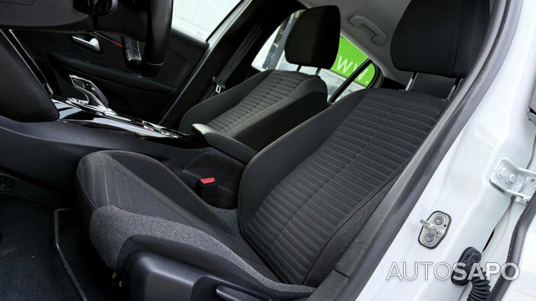 Peugeot E-208 de 2020