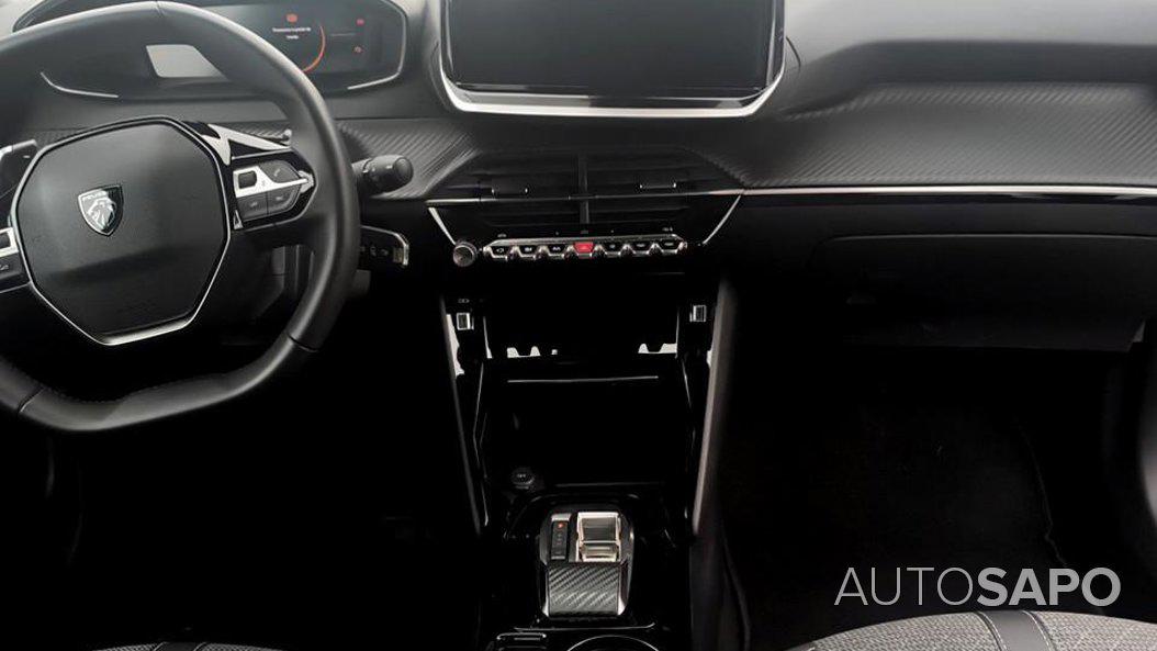 Peugeot 2008 1.2 PureTech Allure EAT8 de 2025