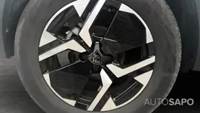 Peugeot 2008 1.2 PureTech Allure EAT8 de 2025