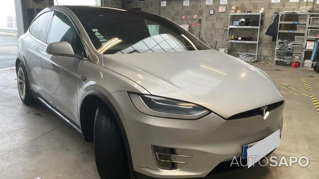 Tesla Model X 90D de 2016