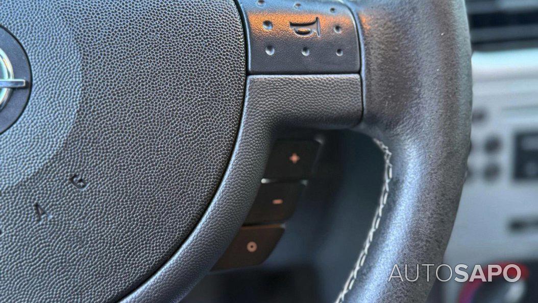 Opel Corsa 1.2 Twinport Enjoy de 2006