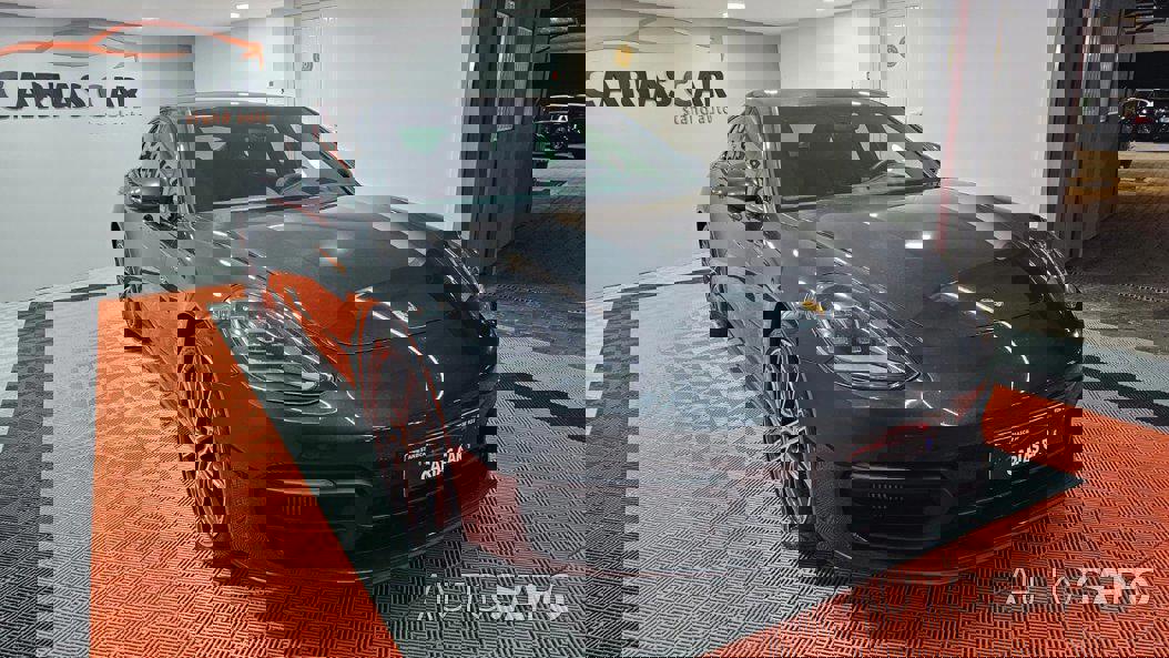 Porsche Panamera 4 E-Hybrid de 2021