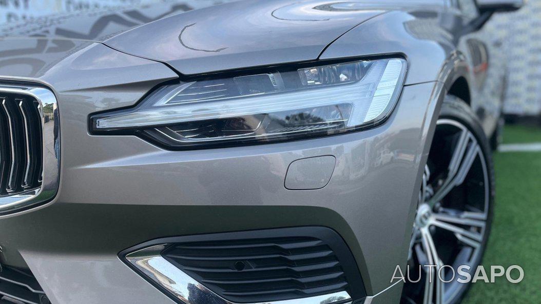 Volvo V60 2.0 T8 AWD TE R-Design de 2020