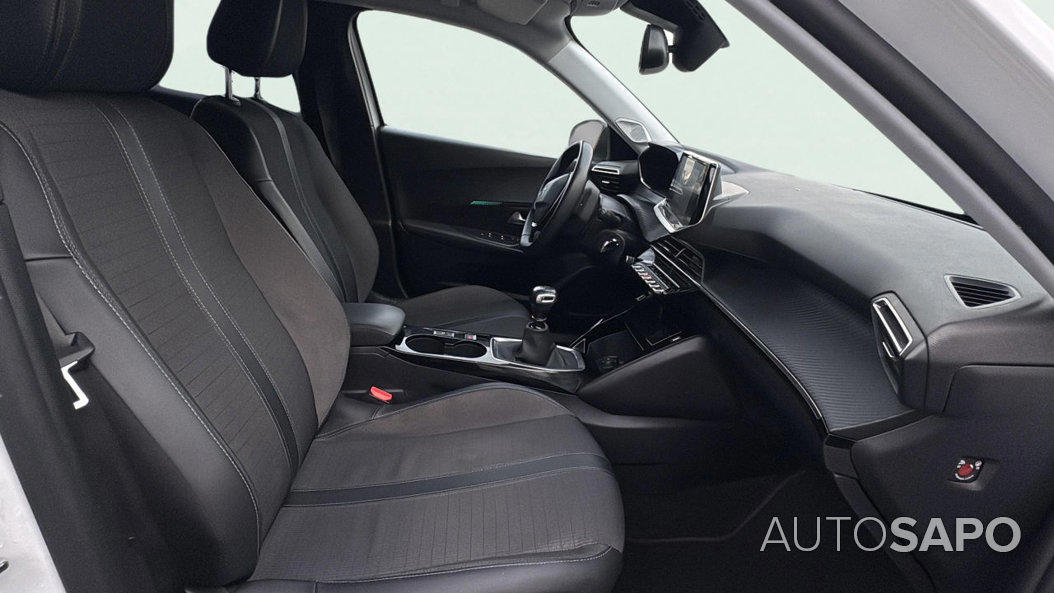 Peugeot 2008 1.2 PureTech Allure de 2022