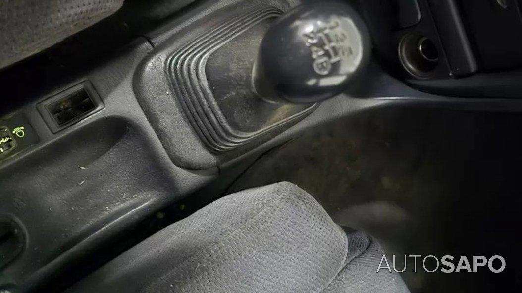 Toyota Corolla L/B 1.4 Sol de 2000