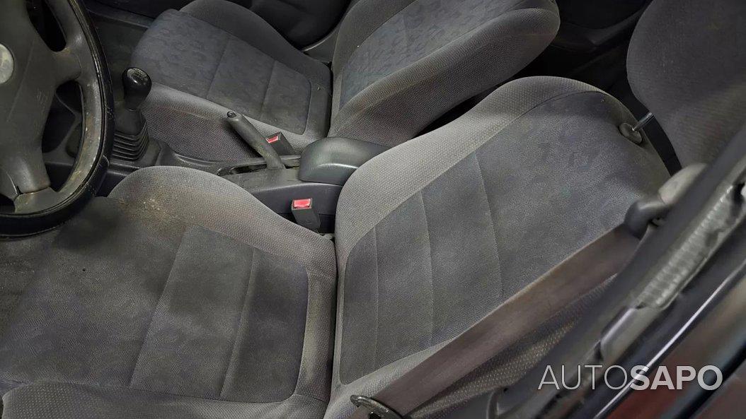 Toyota Corolla L/B 1.4 Sol de 2000